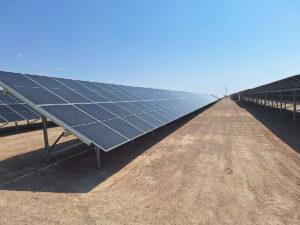 پنل های خورشیدی نیروگاه 40 مگاواتی